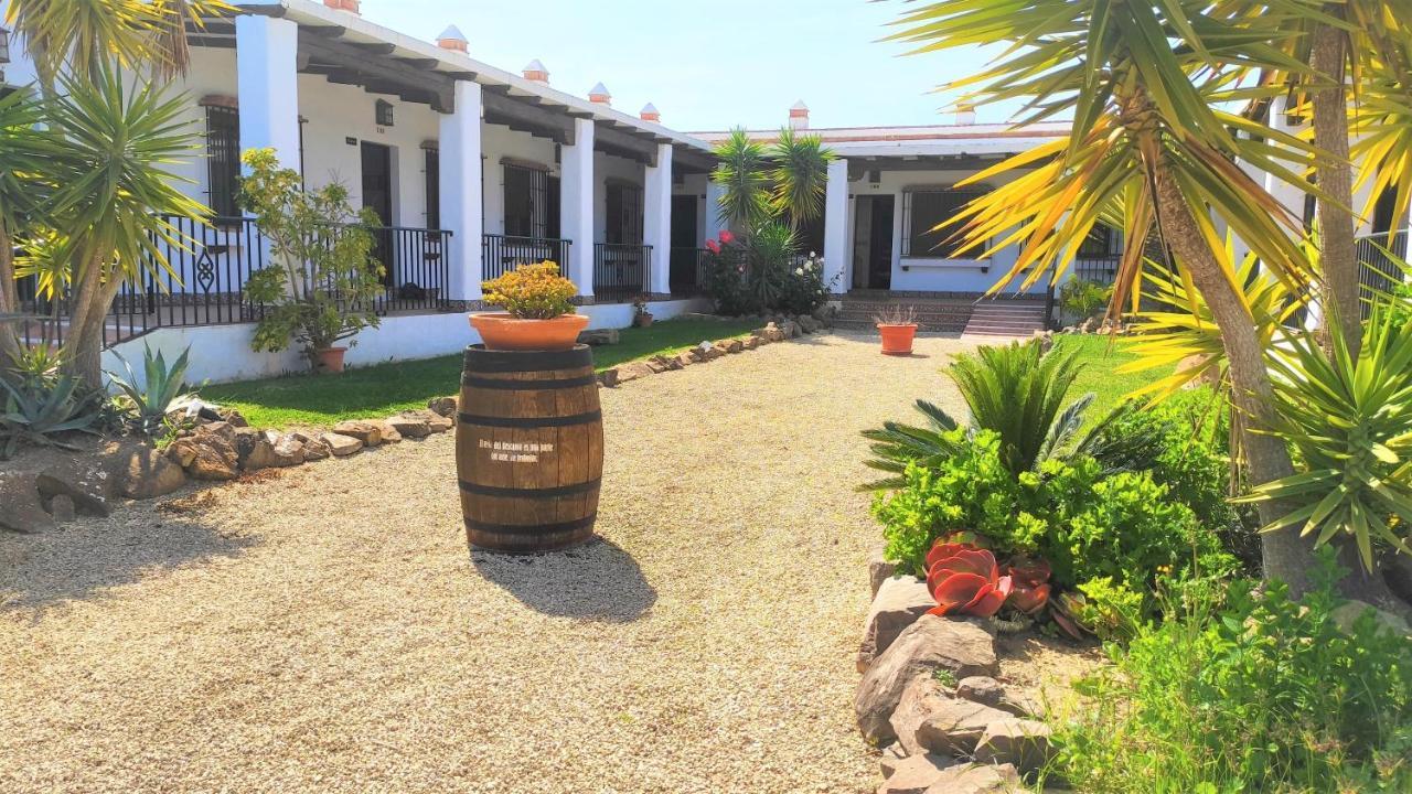Hacienda Puerto Conil Apartment โกนิล เด ลาฟรอนเตรา ภายนอก รูปภาพ