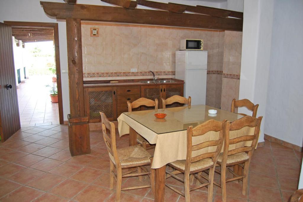 Hacienda Puerto Conil Apartment โกนิล เด ลาฟรอนเตรา ห้อง รูปภาพ
